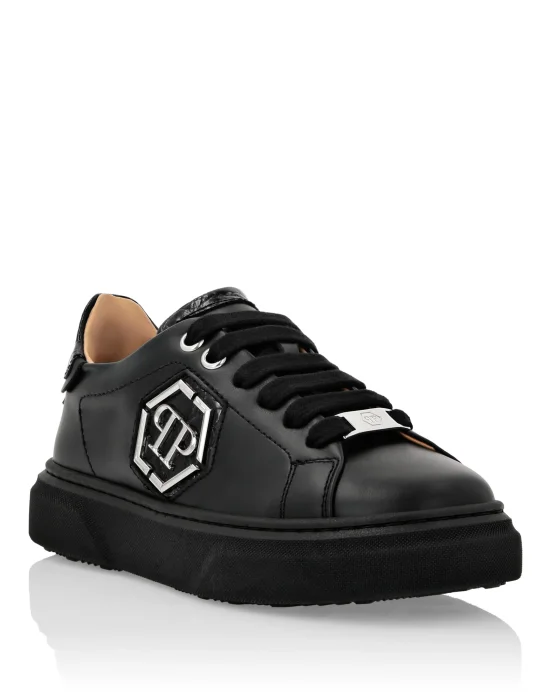 LEATHER LO-TOP SNEAKERS HEXAGON