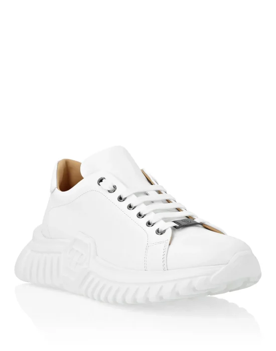 LO-TOP SNEAKERS SUPERSONIC