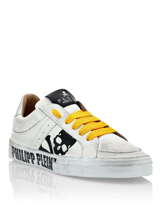 Leather Lo-Top Sneakers Retrokickz TM