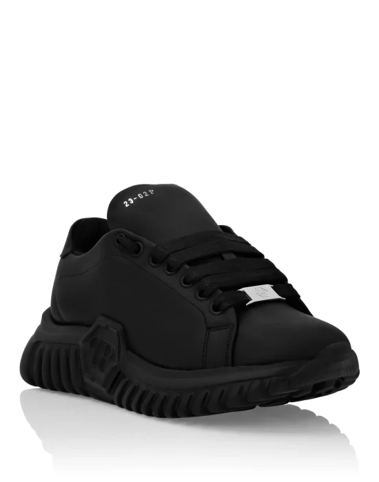 LO-TOP SNEAKERS SUPERSONIC