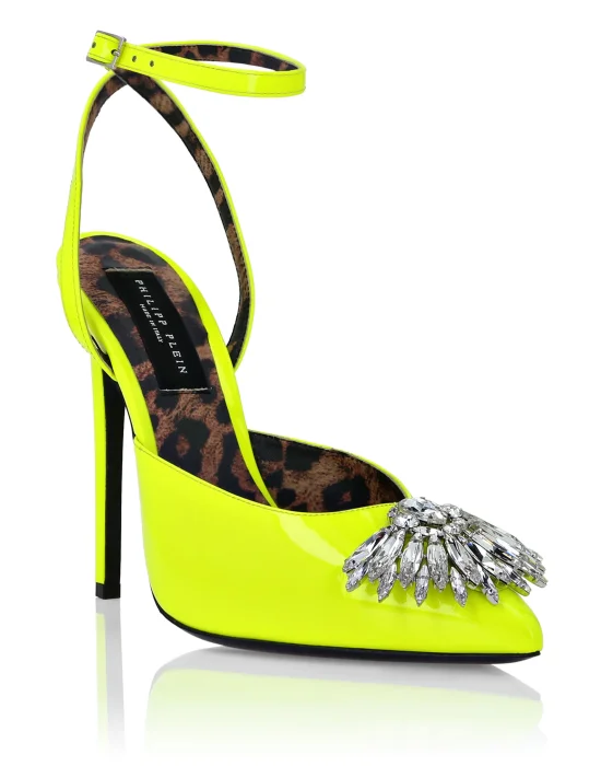 Patent Leather Decollete Hi- Heels Brooches