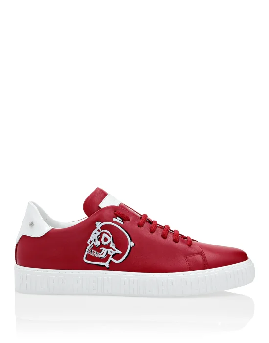 Lo-Top Sneakers Skull
