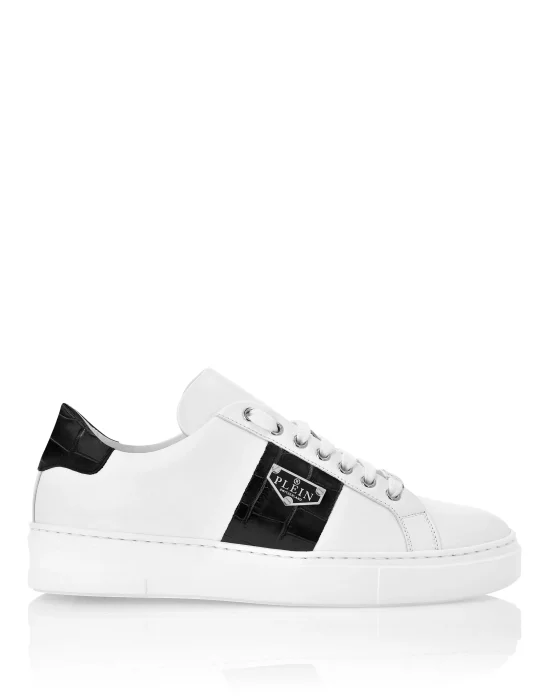 Nappa Leather Lo-Top Sneakers Triangle Plein