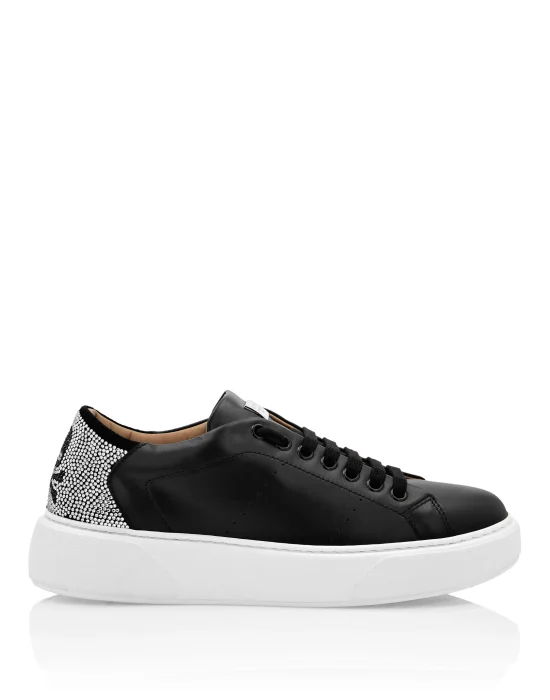 Leather Lo-Top Sneakers Skull