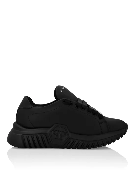 LO-TOP SNEAKERS SUPERSONIC