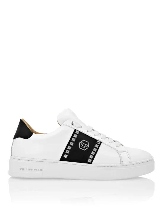 Leather Lo-Top Sneakers Studs