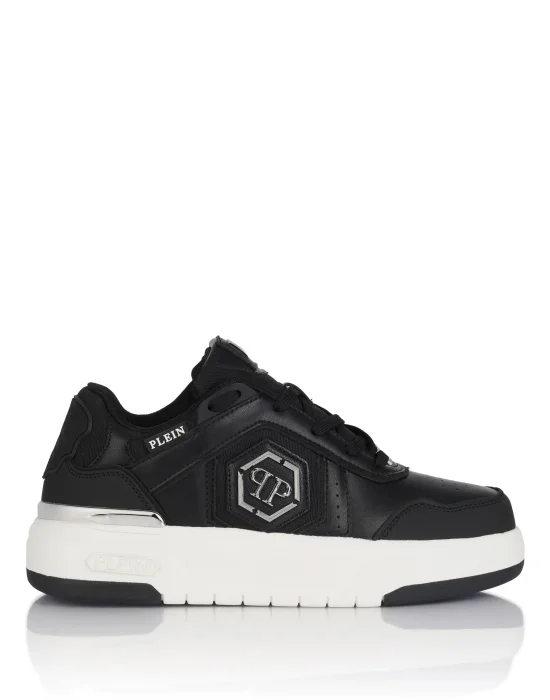 Low-Top Sneakers SK8R